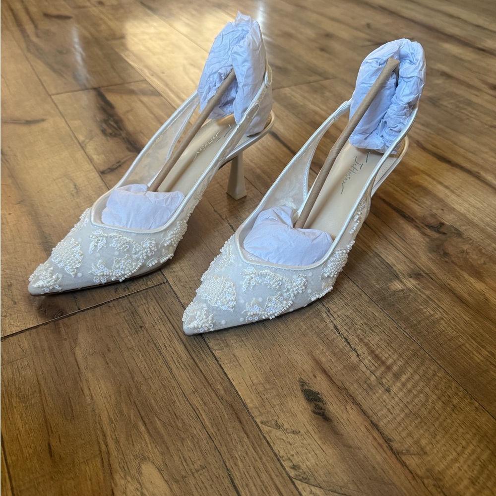 Betsy Johnson white sling back heels